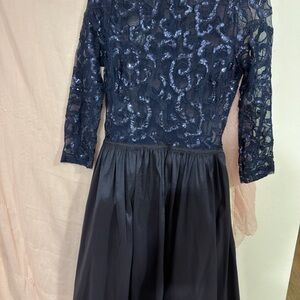 Preloved: Glamazon Navy Blue Lace Midi cocktail Dress